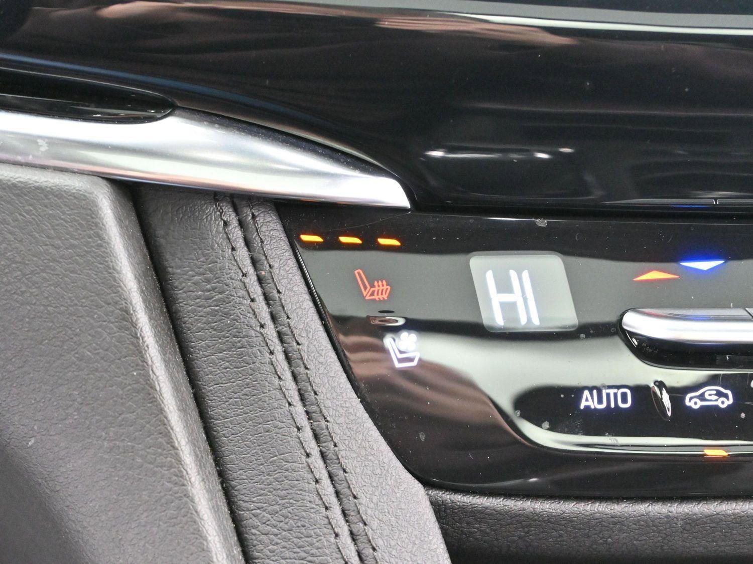 Certified 2024 Cadillac XT6 Premium Luxury image 26