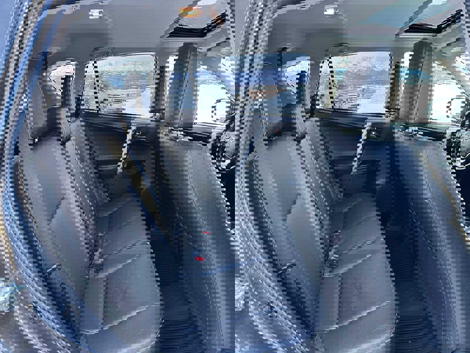 Used 2017 Toyota RAV4 Limited image 12