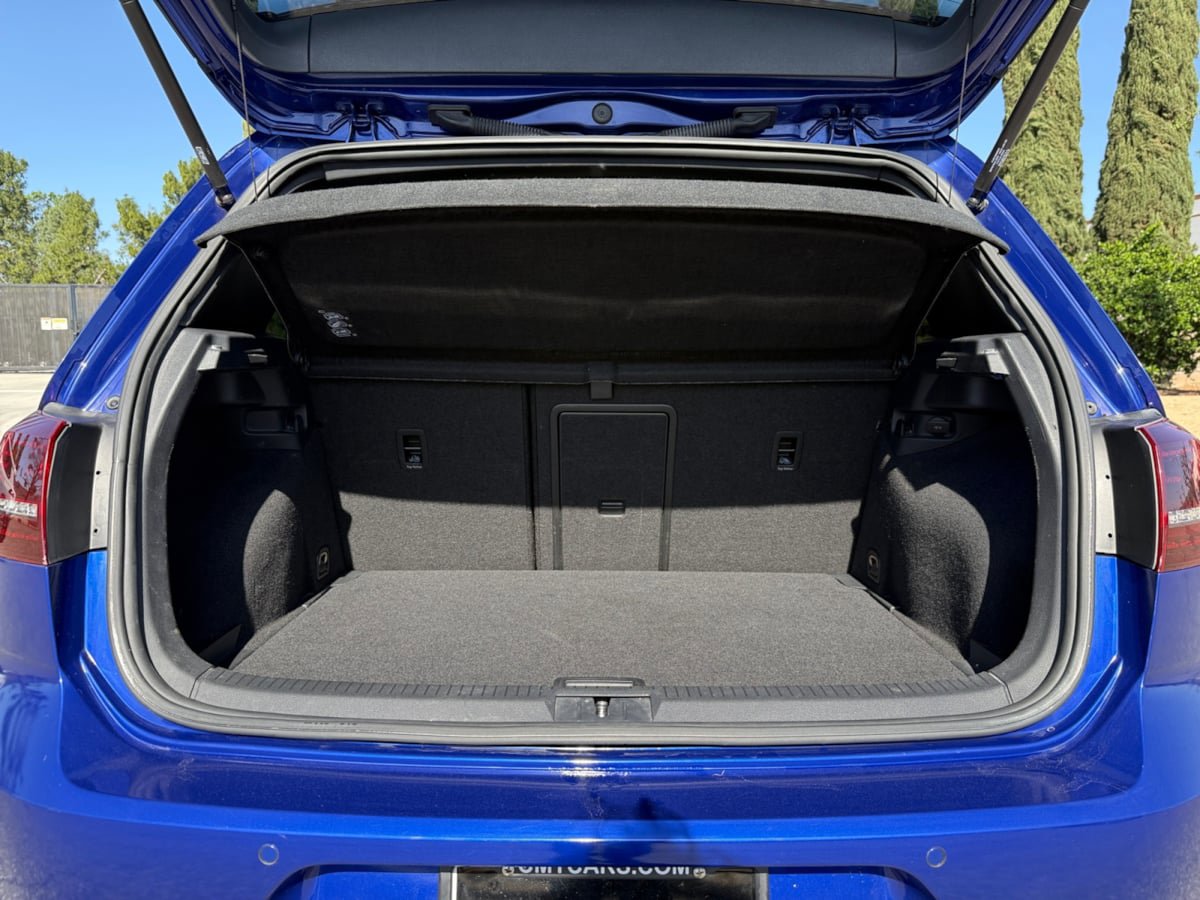 Used 2015 Volkswagen Golf R 4-Door AWD/4WD image 20