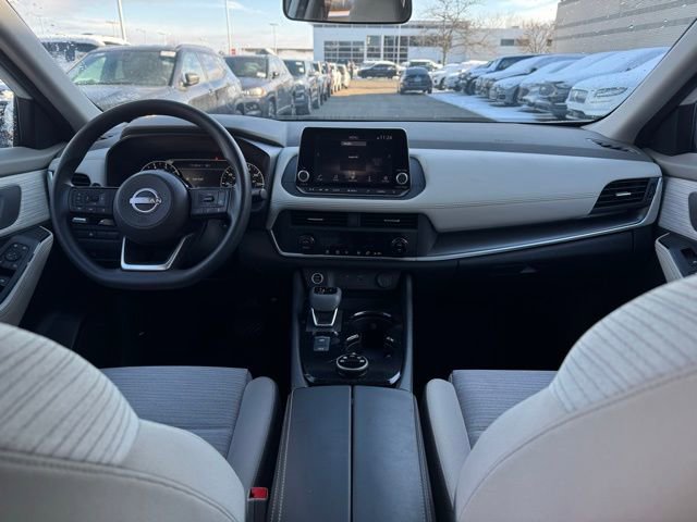 Used 2023 Nissan Rogue SV image 20