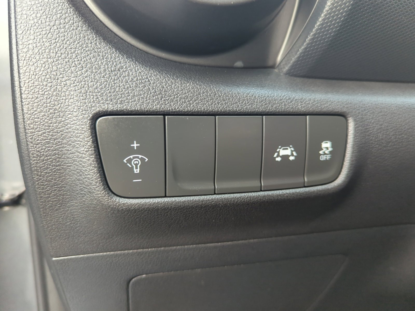 Used 2020 Hyundai Kona SE image 32