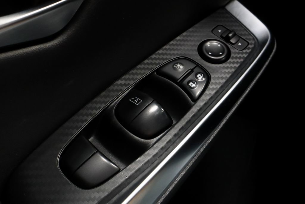 Certified 2023 Nissan Sentra SR w/ Midnight Edition Package FWD image 25