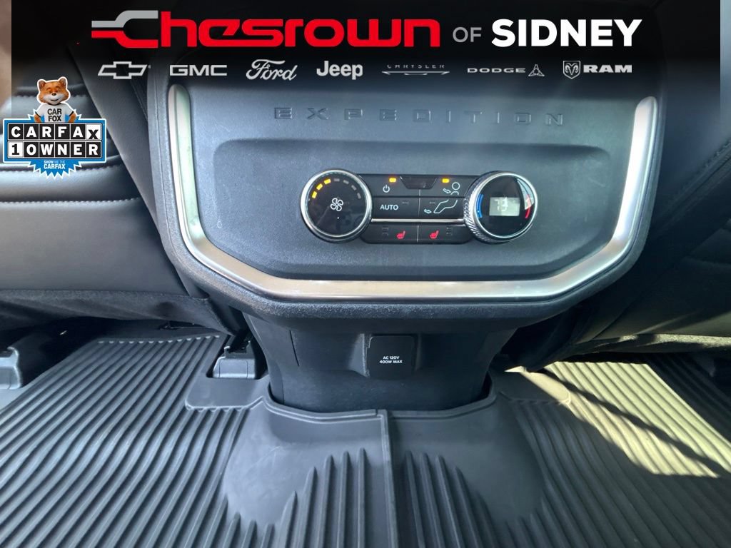 Used 2025 Ford Expedition Platinum AWD/4WD image 32