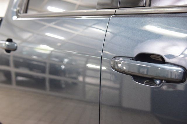 Used 2020 GMC Sierra 2500 AT4 w/ Technology Package image 17