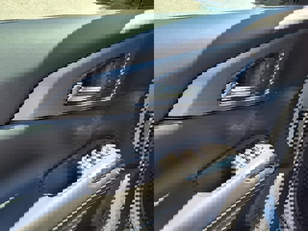 New 2025 Chevrolet Traverse LT image 11