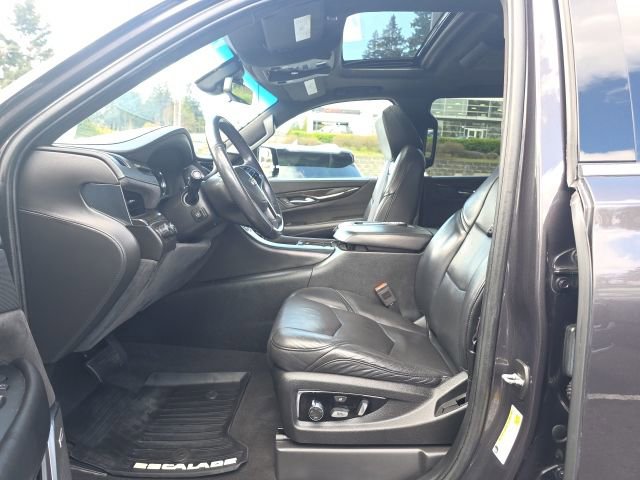 Used 2017 Cadillac Escalade Platinum image 9