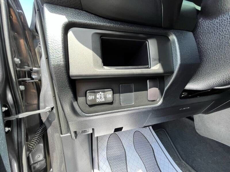 Used 2016 Toyota Tacoma SR5 RWD image 21