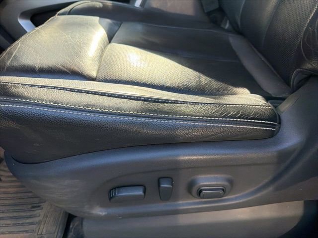 Used 2017 Nissan Titan PRO-4X w/ Pro-4x Convenience Package image 22