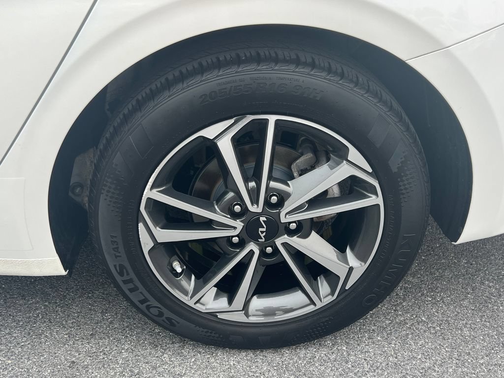 Used 2023 Kia Forte LXS FWD image 13
