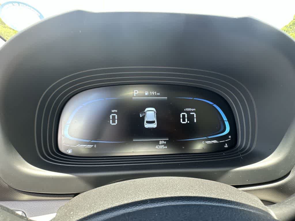 Used 2025 Hyundai Venue SEL FWD image 23