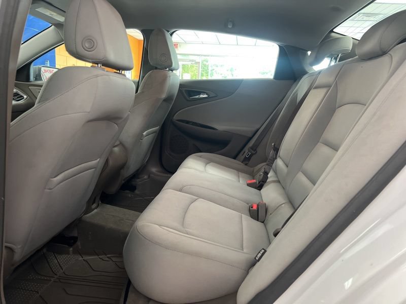 Used 2018 Chevrolet Malibu LS FWD image 15