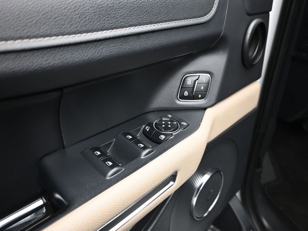 Certified 2024 Ford Expedition Max XLT image 11
