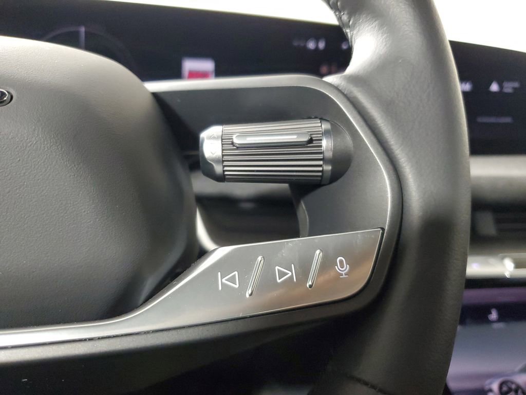 Used 2025 Lucid Air Pure image 25