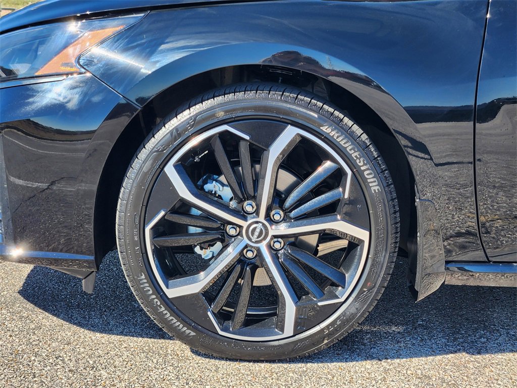 New 2025 Nissan Altima 2.5 SR image 7