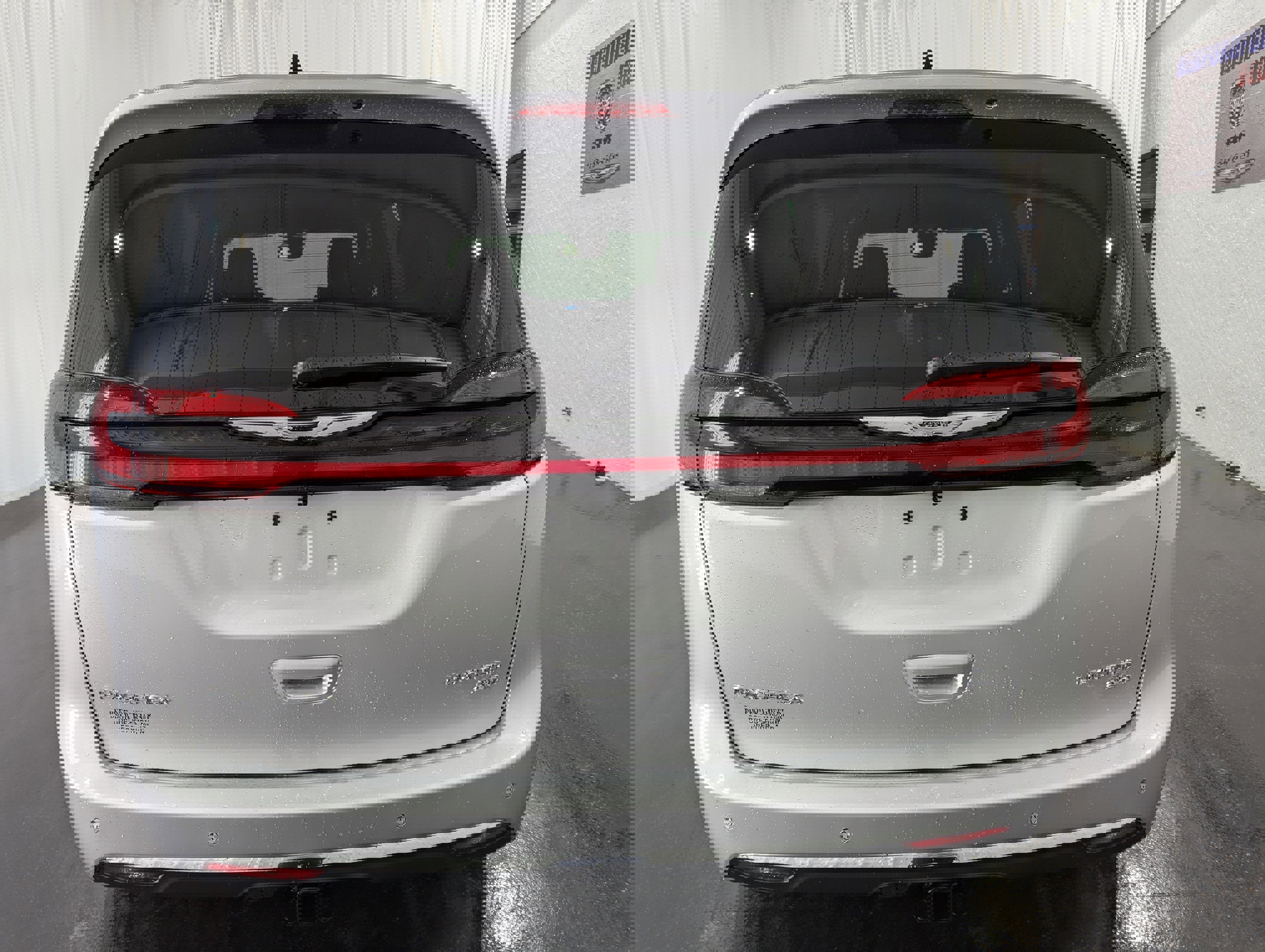 New 2026 Chrysler Pacifica Limited w/ Trailer Tow Group image 9