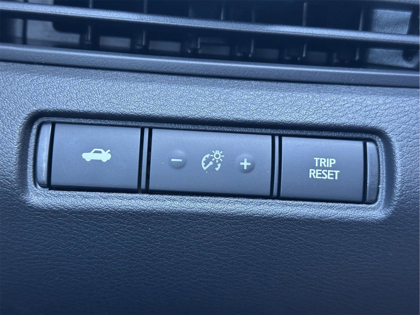 New 2025 Nissan Altima 2.5 S image 30