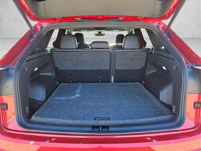 Used 2024 Volkswagen Atlas Cross Sport SE image 6