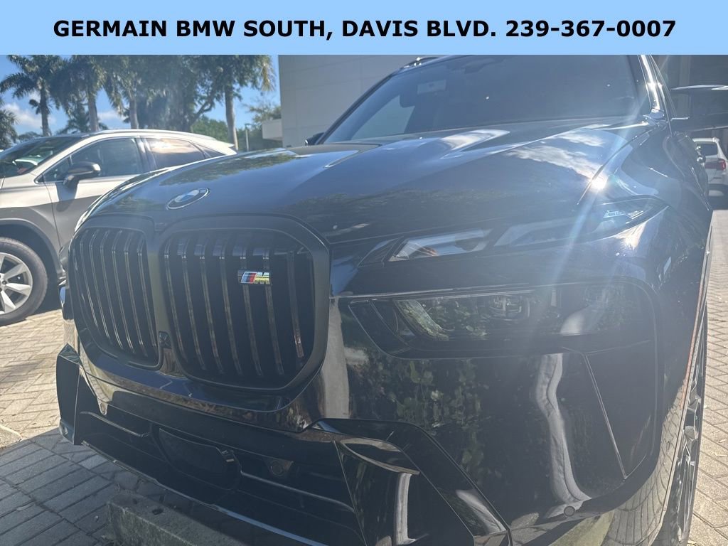Used 2025 BMW X7 M60i image 2