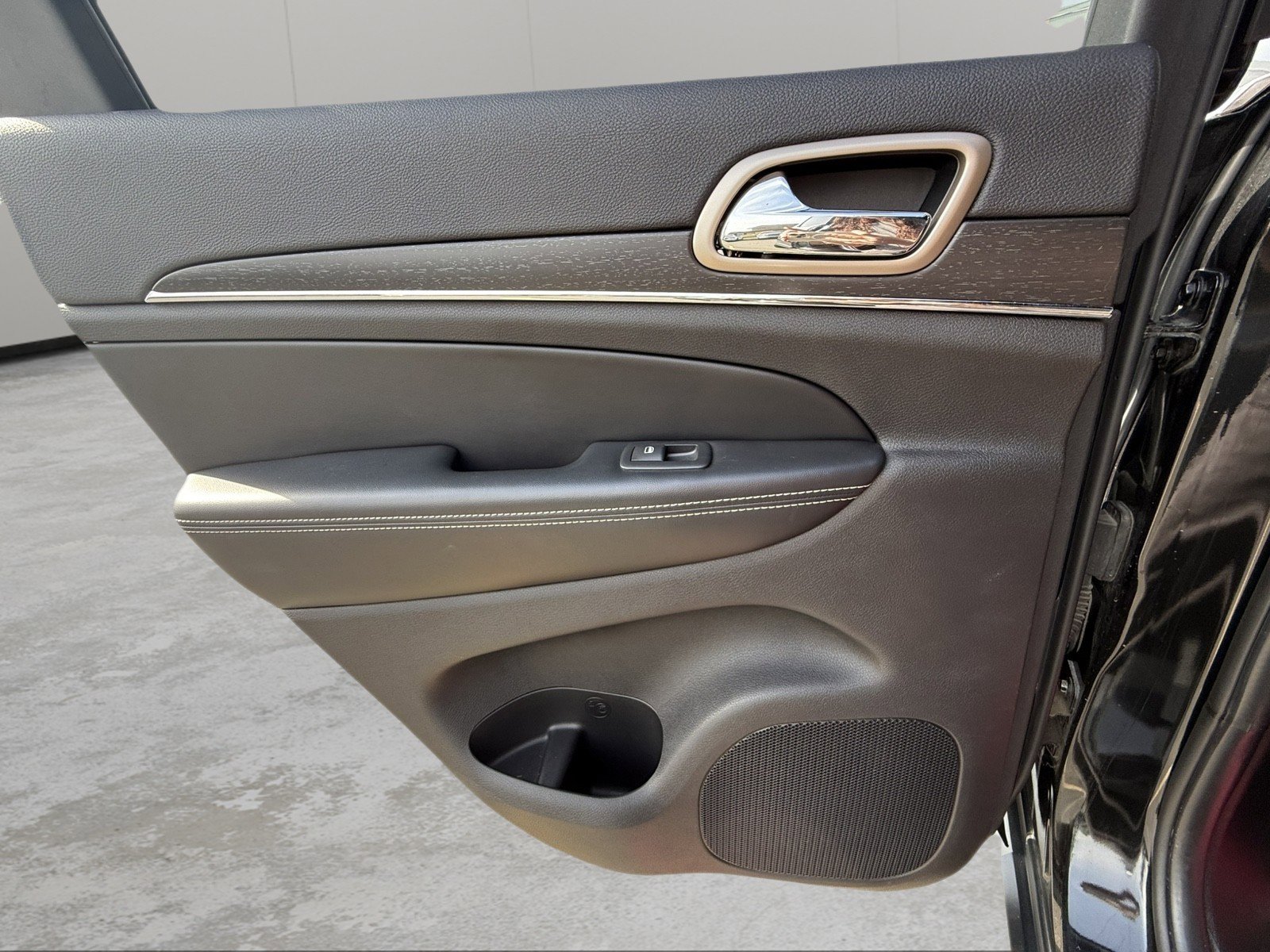 Used 2016 Jeep Grand Cherokee Limited image 30