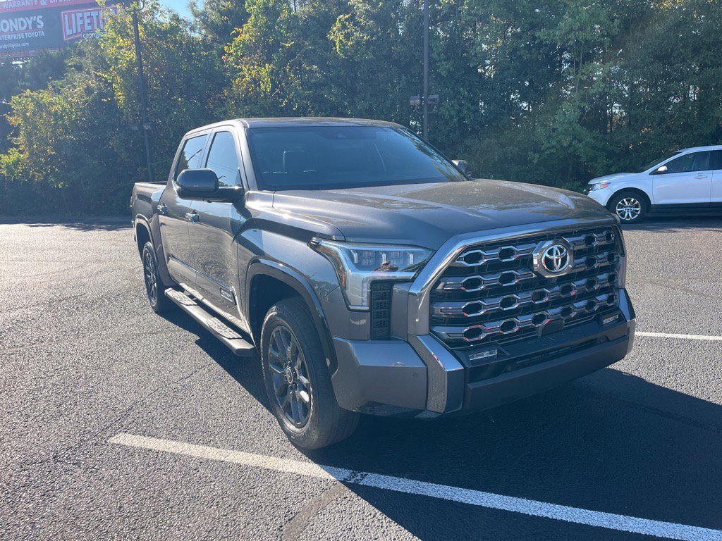 Used 2024 Toyota Tundra Platinum image 1