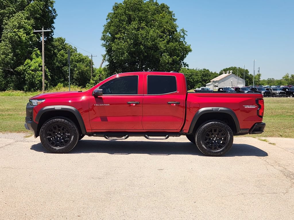 Used 2025 Chevrolet Colorado Trail Boss AWD/4WD image 4