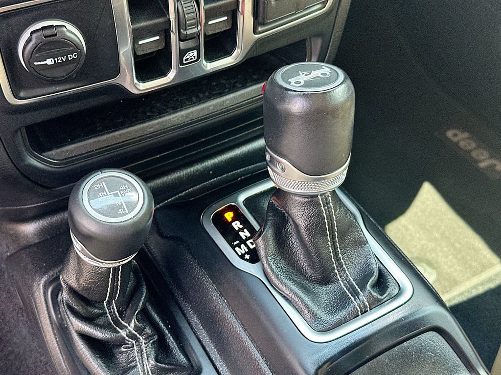 Used 2019 Jeep Wrangler Unlimited Sahara w/ Quick Order Package 24M Moab AWD/4WD image 22