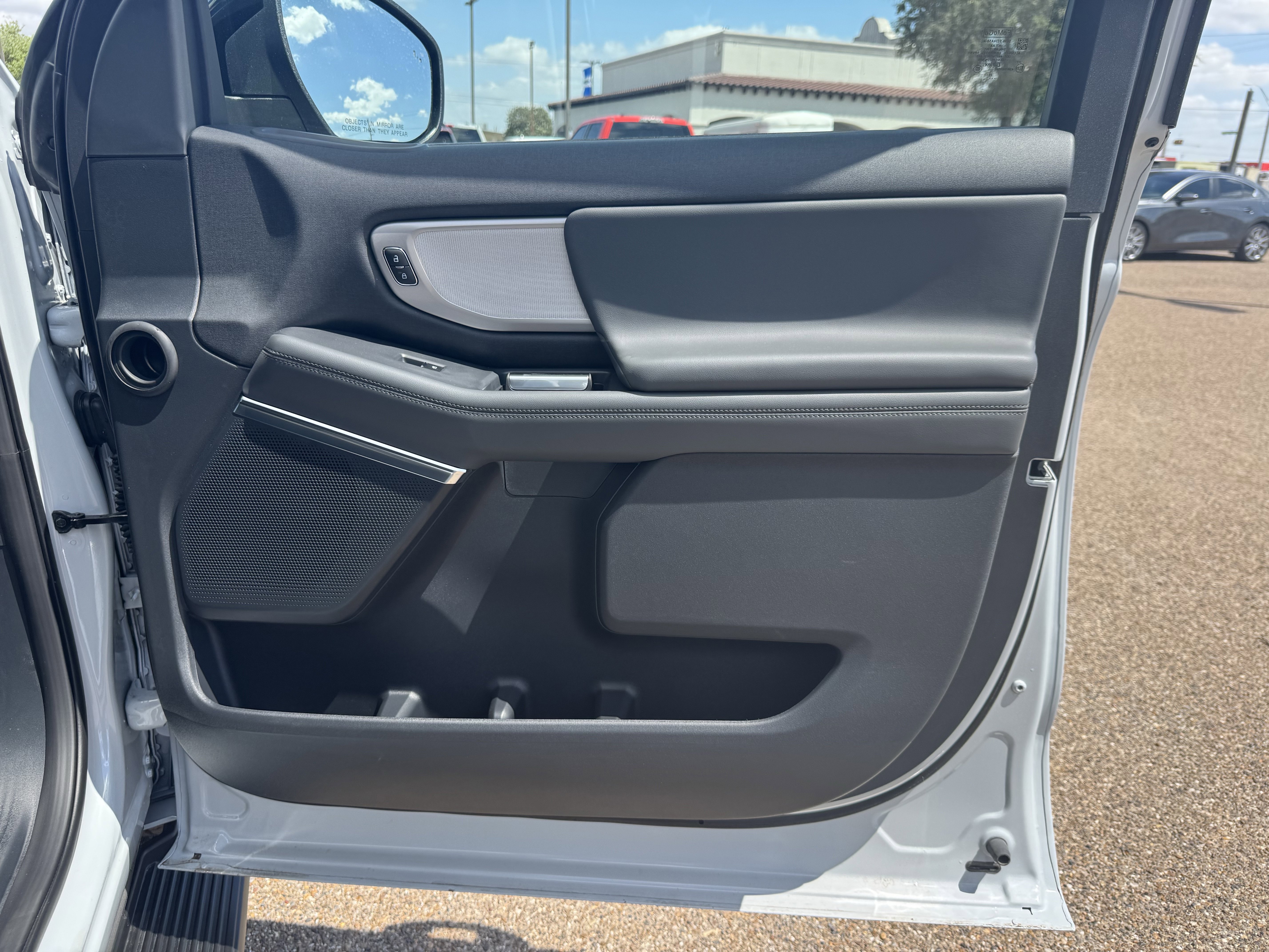 New 2026 Ford Expedition Active image 37