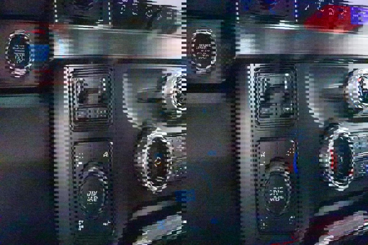 Used 2023 Ford F250 Lariat w/ Lariat Ultimate Package image 19