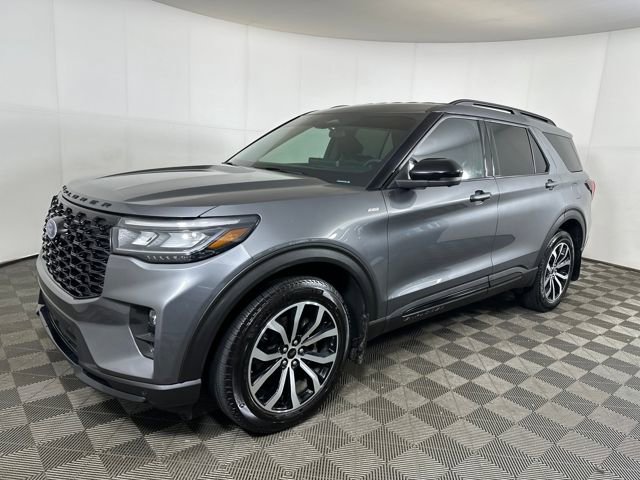 Used 2025 Ford Explorer ST-Line image 7