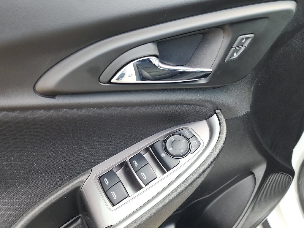 Used 2025 Chevrolet Malibu LT FWD image 13