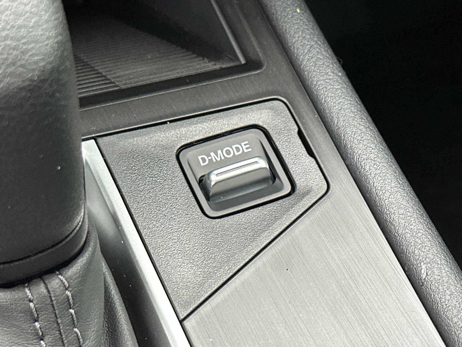 New 2026 Nissan Kicks S w/ Charging Package FWD image 31