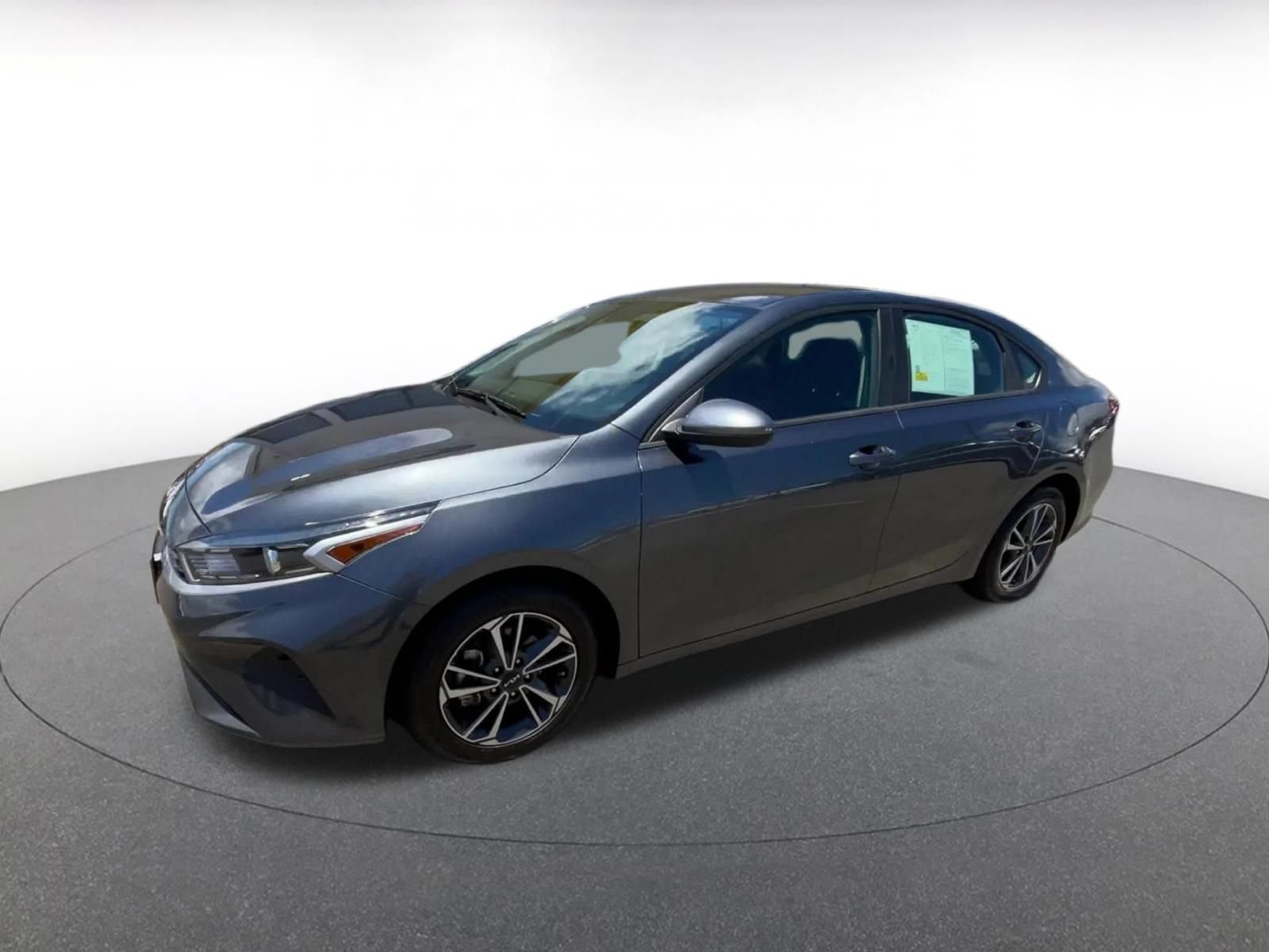 Used 2024 Kia Forte LXS FWD image 7