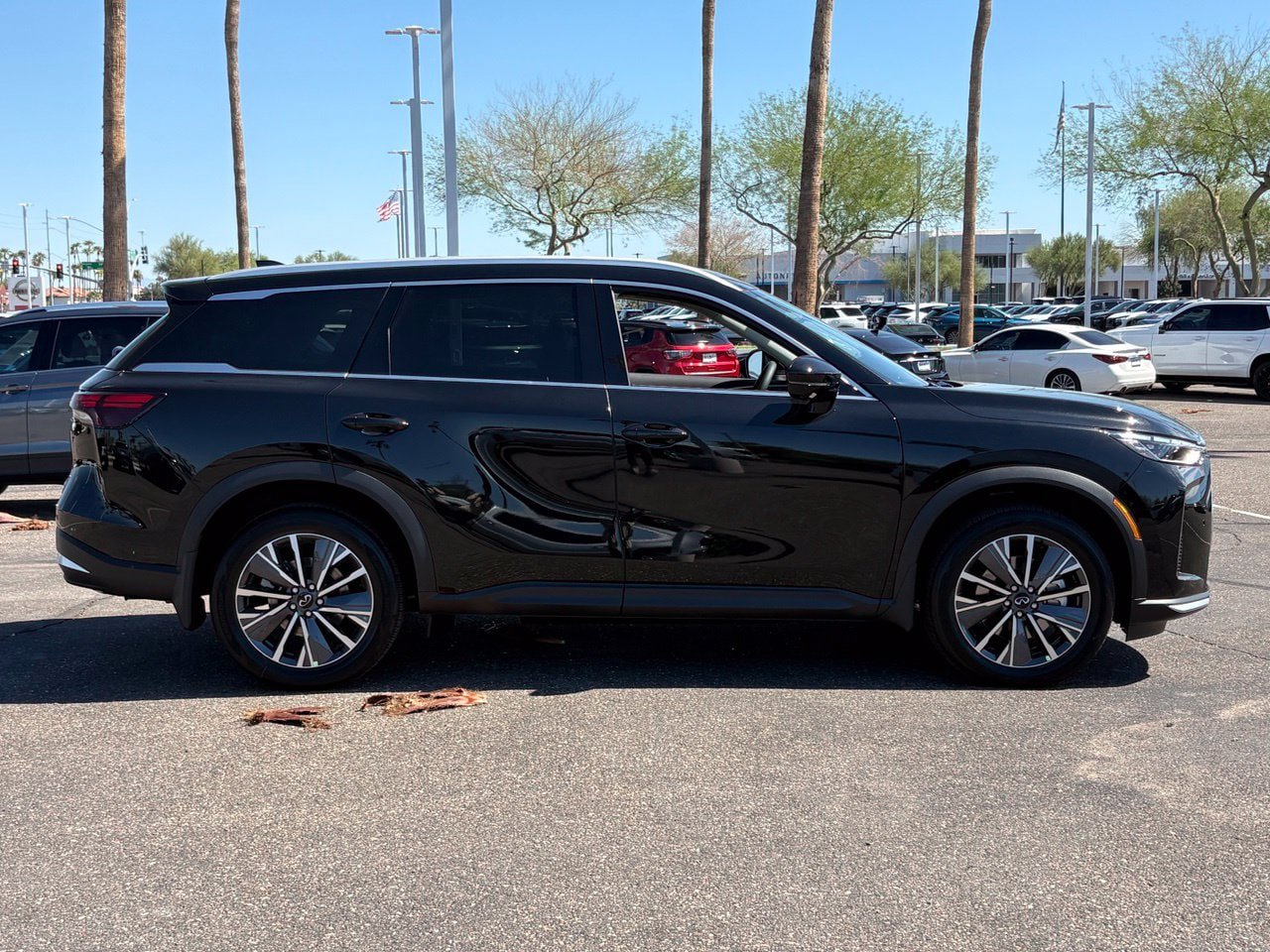New 2027 INFINITI QX60 Luxe w/ Cargo Package FWD image 7