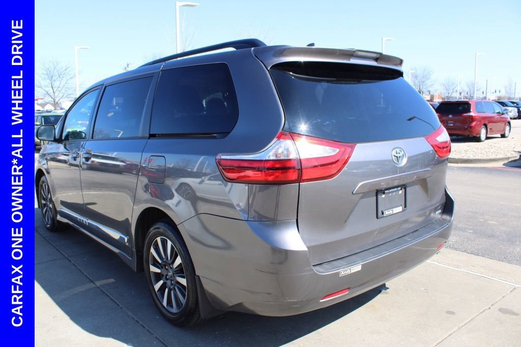 Used 2018 Toyota Sienna LE image 5