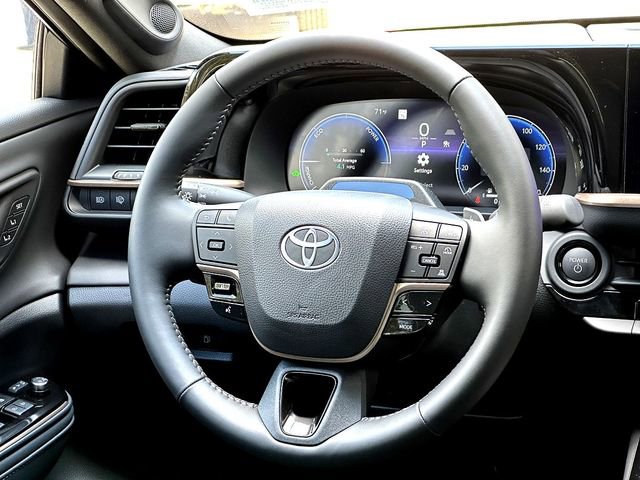 New 2026 Toyota Crown Signia image 23