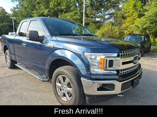 Used 2018 Ford F150 XLT w/ Equipment Group 302A Luxury AWD/4WD image 3