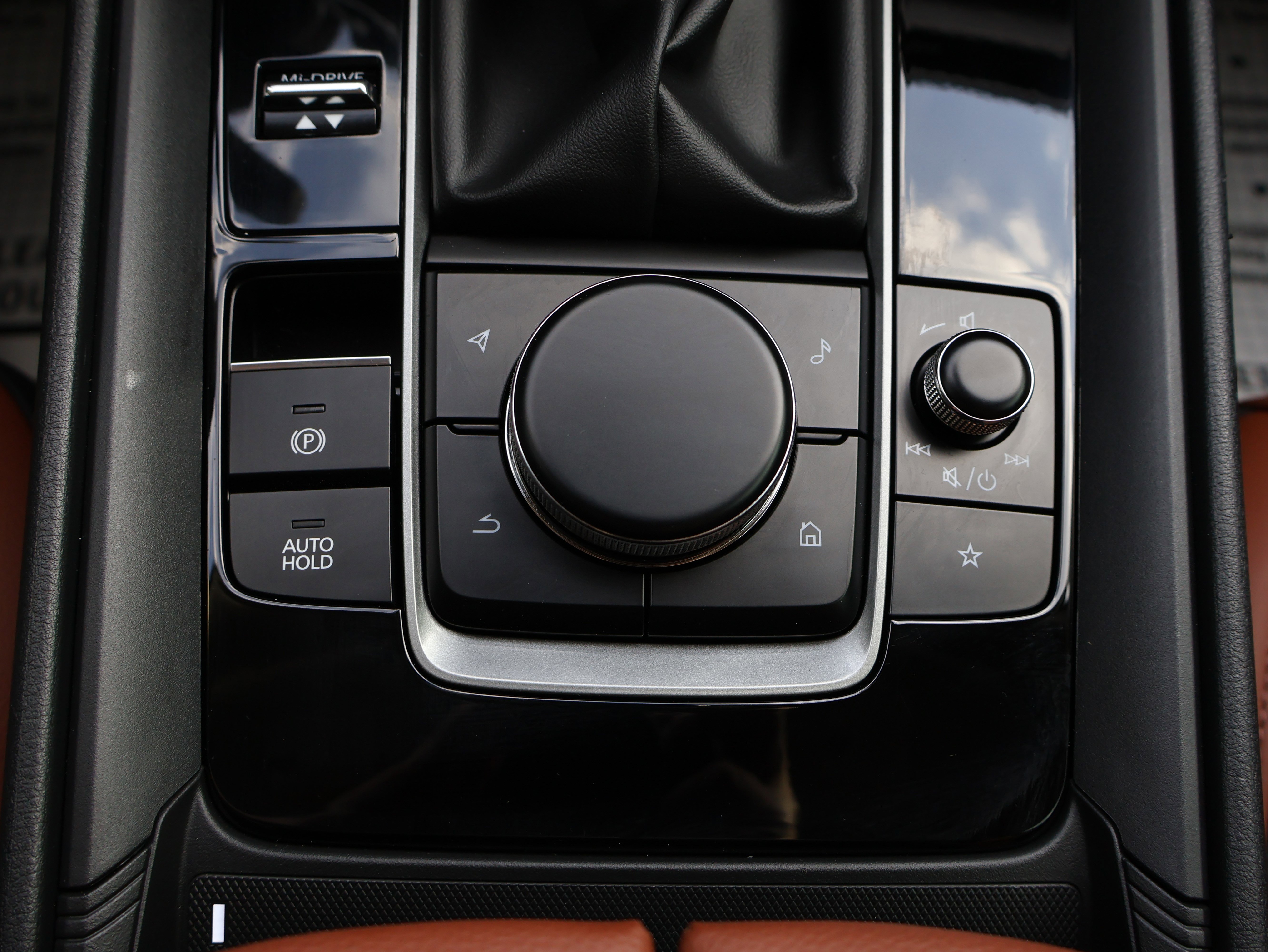 Certified 2025 MAZDA CX-50 Meridian Edition w/ Weather Package image 31