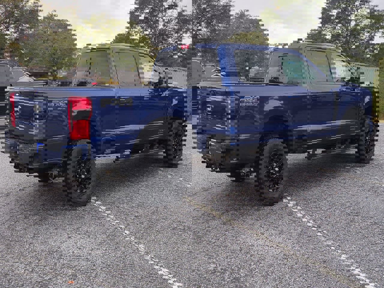 New 2026 Ford F250 Lariat w/ Black Appearance Package image 4