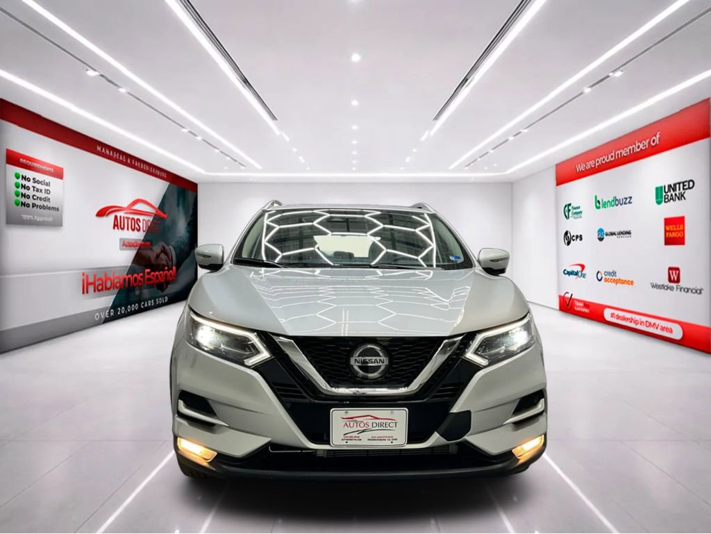 Used 2022 Nissan Rogue Sport SL w/ Premium Package image 3