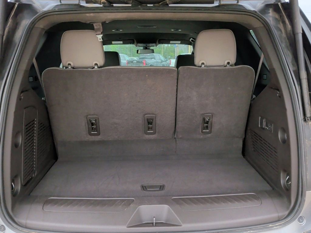 Used 2022 Chevrolet Tahoe LT w/ Luxury Package AWD/4WD image 43