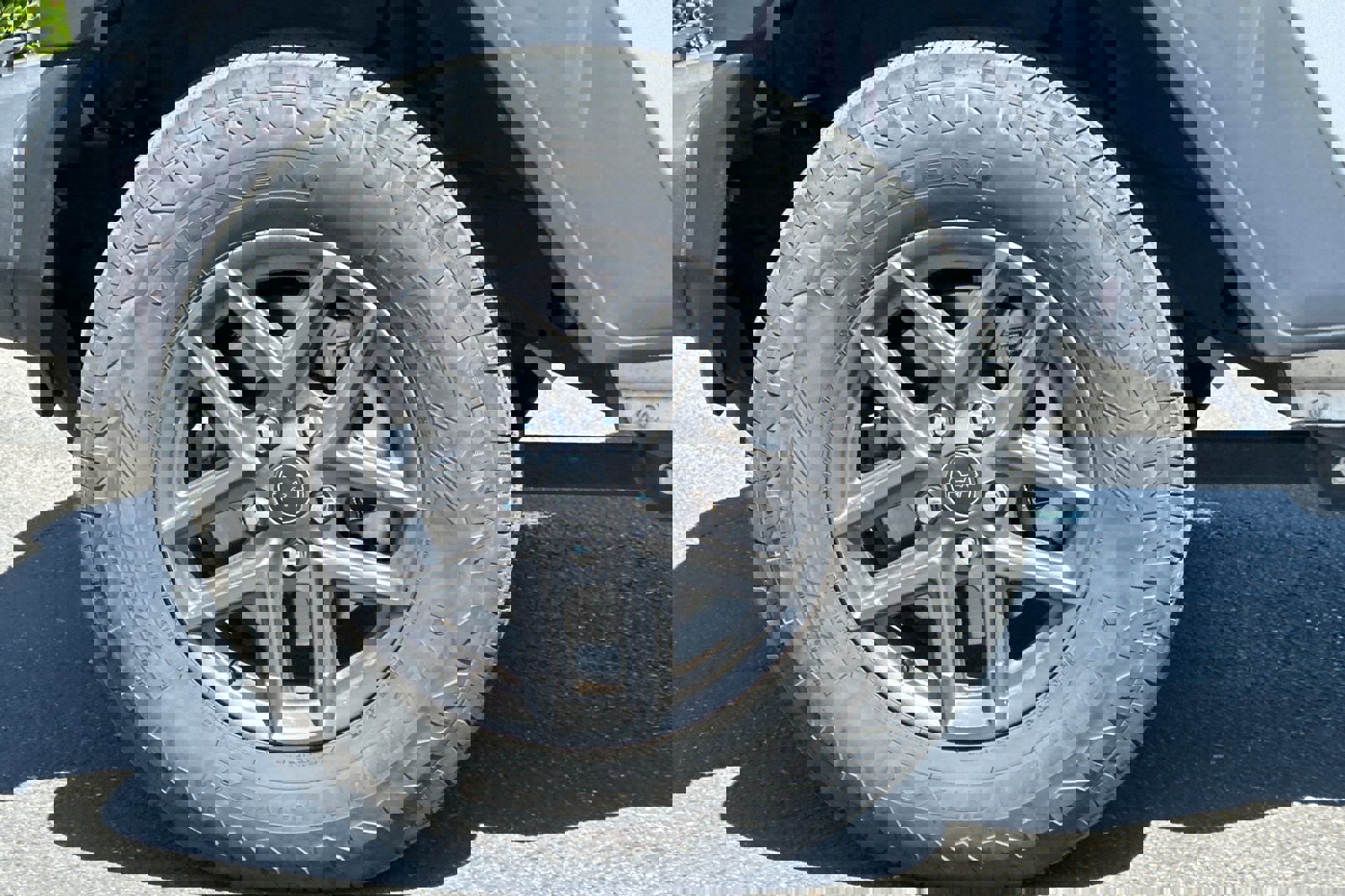 Used 2024 Jeep Wrangler Sport S image 25