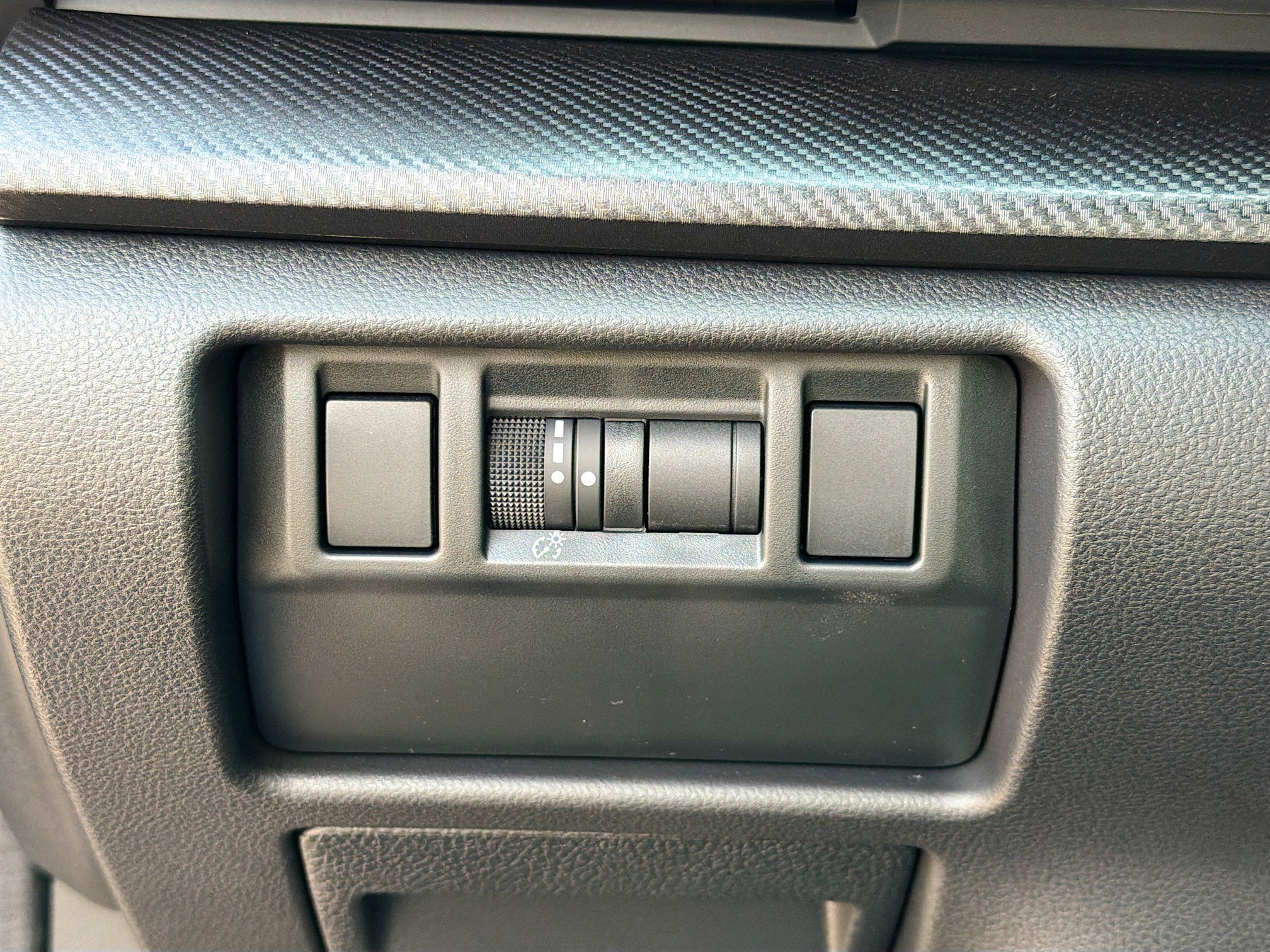 Certified 2025 Subaru Crosstrek 2.5i Limited image 33