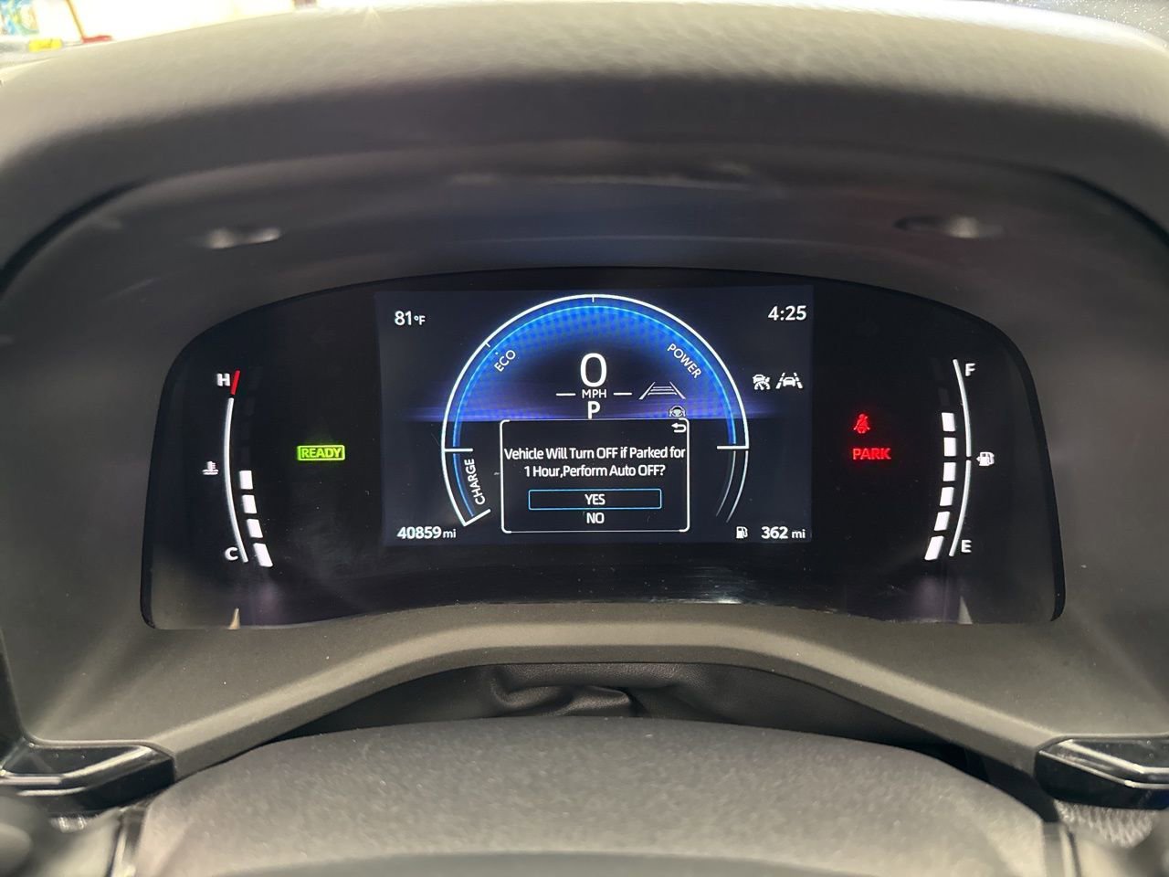 Used 2025 Toyota Camry SE w/ Convenience Package image 16