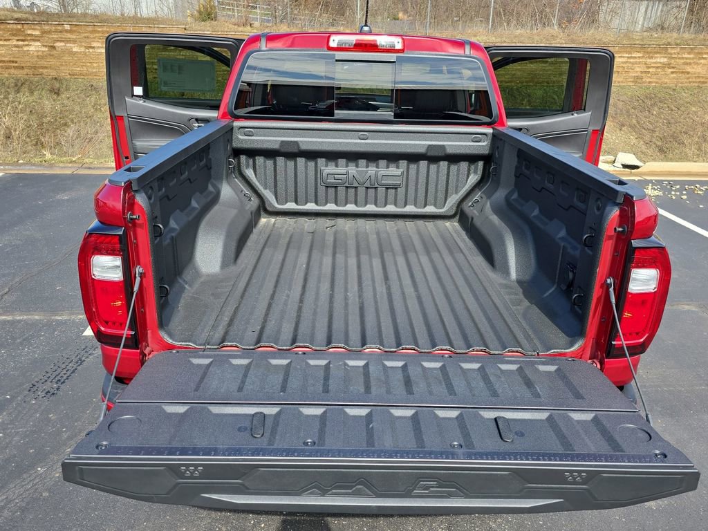 Used 2025 GMC Canyon Elevation w/ Convenience Package image 14