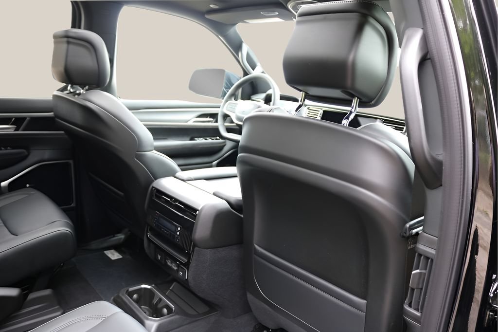 New 2026 Jeep Grand Wagoneer Limited AWD/4WD image 20