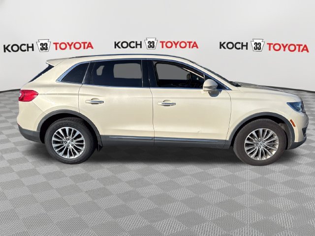 Used 2016 Lincoln MKX Select w/ Select Plus Package AWD/4WD image 9