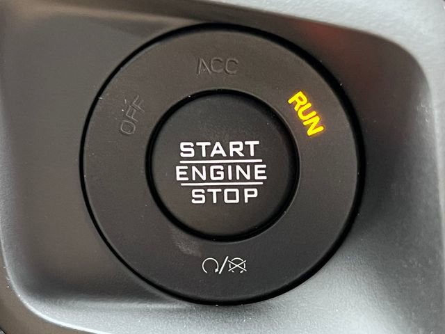 New 2025 Jeep Wrangler Unlimited Sahara AWD/4WD image 31