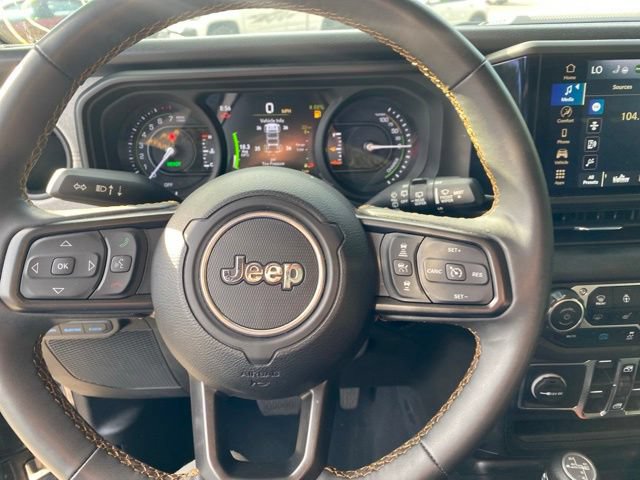 Used 2024 Jeep Wrangler Unlimited w/ Convenience Group AWD/4WD image 24