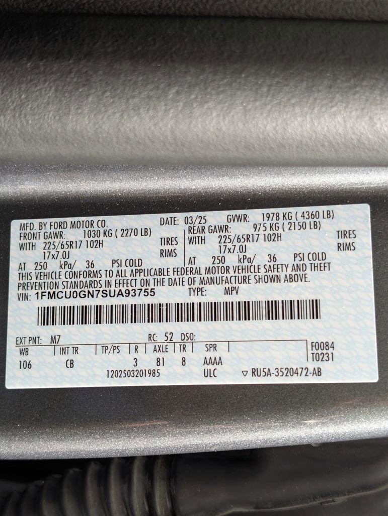 Certified 2025 Ford Escape Active FWD image 27