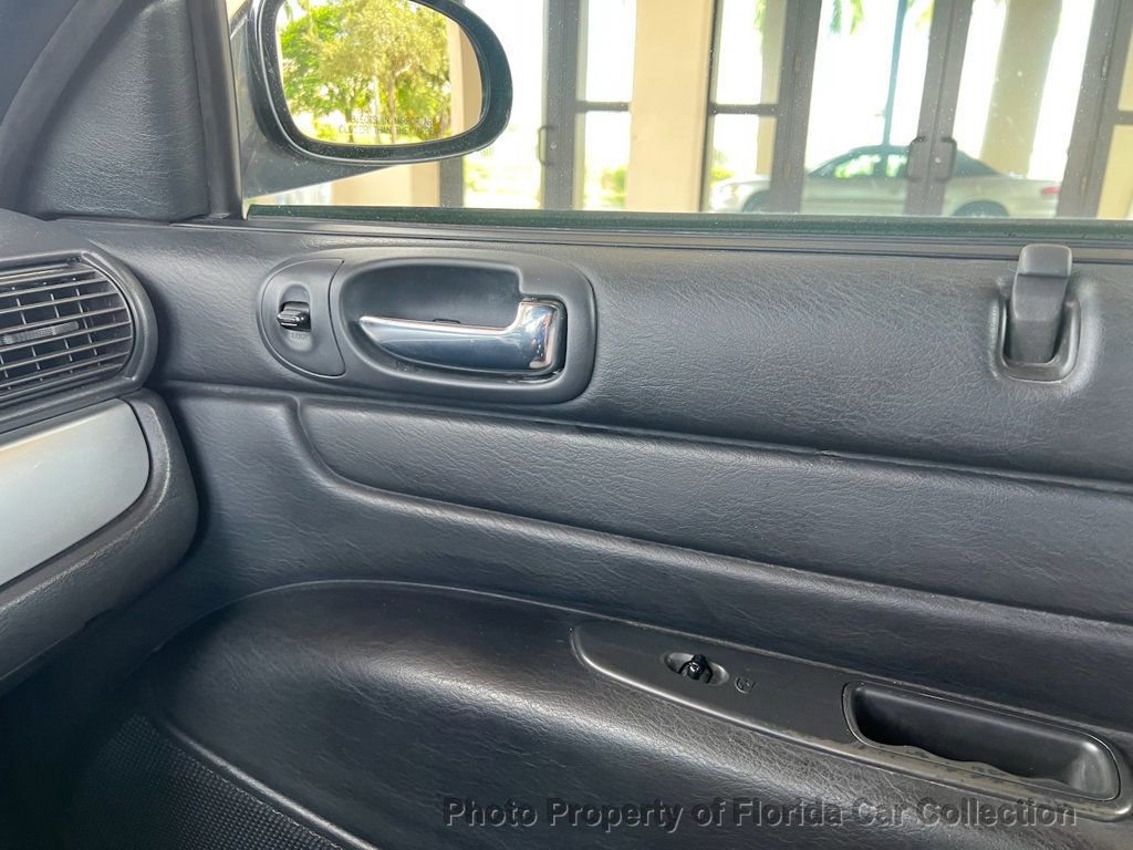 Used 2004 Chrysler Sebring LXi image 37